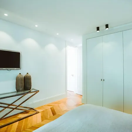Grand Apartment