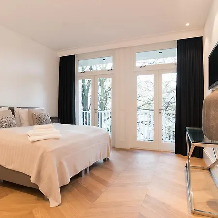 Grand Apartment