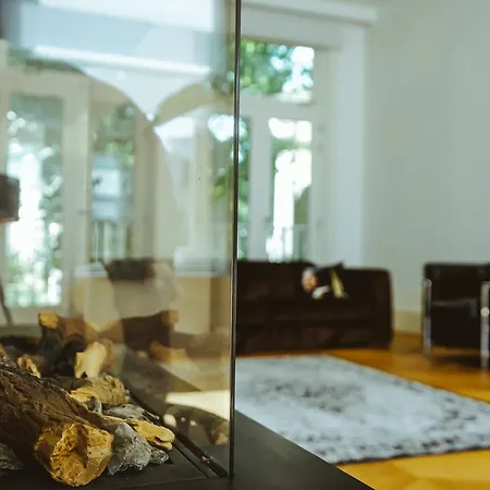 Grand Apartment